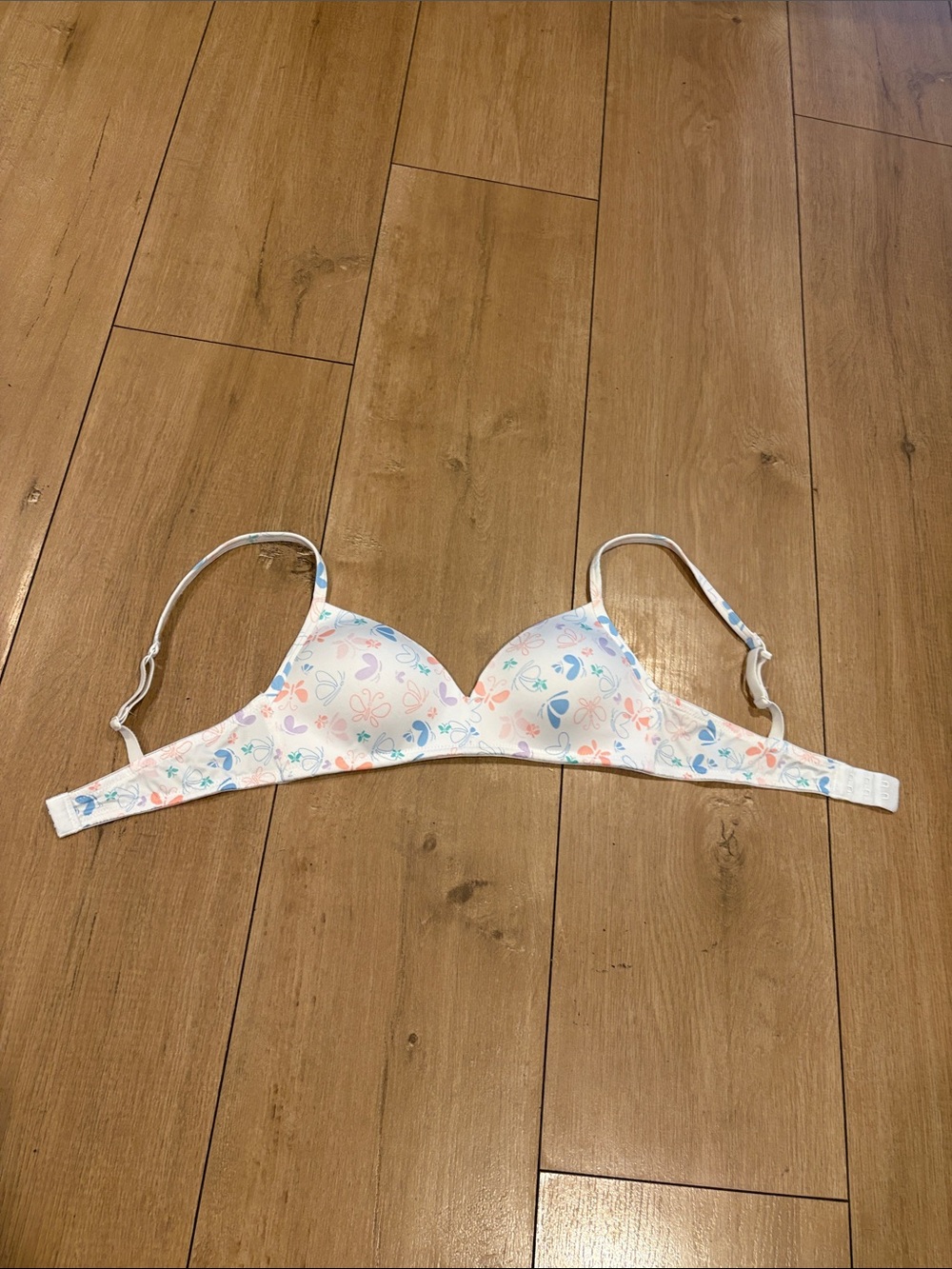 Hanes Bra Size 32A - Picture 5 of 7